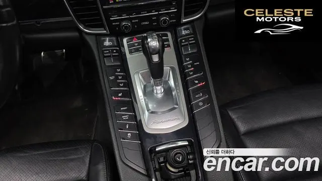 PORSCHE Panamera 4.8 S 2011 — photo 9 sur 20