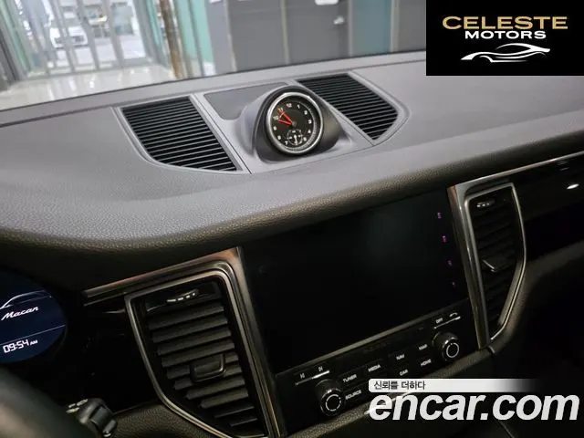 PORSCHE Macan 2.0 2018 — photo 15 sur 26