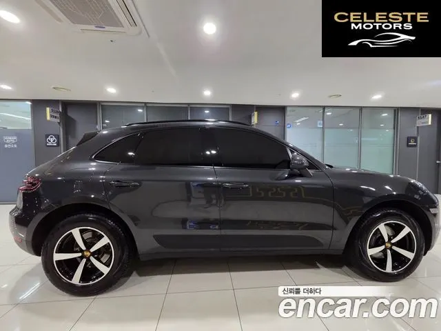 PORSCHE Macan 2.0 2018 — photo 19 sur 26