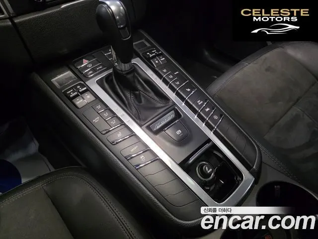 PORSCHE Macan 2.0 2018 — photo 9 sur 26