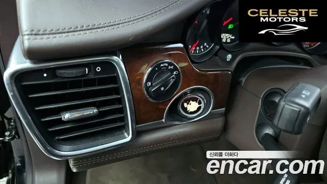 PORSCHE Panamera 4.8 4S 2010 — photo 14 sur 20