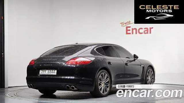 PORSCHE Panamera 4.8 4S 2010 — photo 2 sur 20