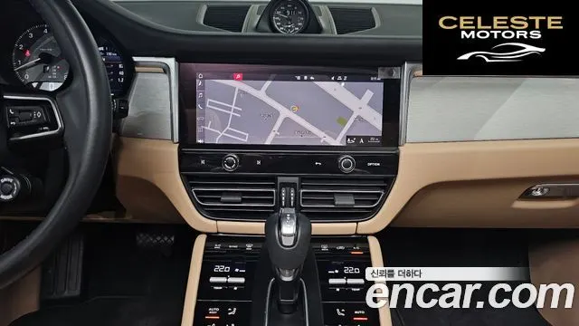 PORSCHE Macan 2.9 S 2022 — photo 13 sur 20