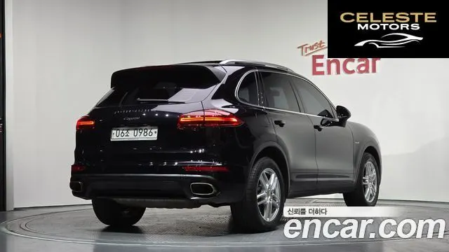 PORSCHE Cayenne 3.0 2016 — photo 2 sur 20