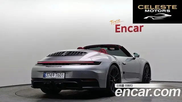PORSCHE 911 (992) Carrera 4 GTS Cabriolet 2025 — photo 30 sur 34