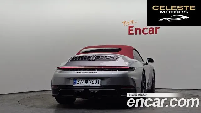 PORSCHE 911 (992) Carrera 4 GTS Cabriolet 2025 — photo 4 sur 34