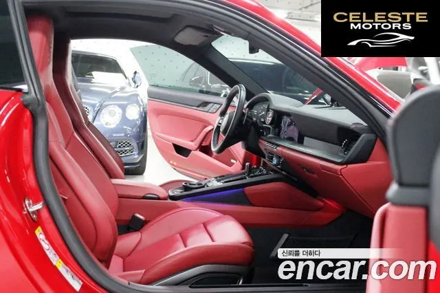 PORSCHE 911 (992) Carrera 4 GTS 2023 — photo 13 sur 26