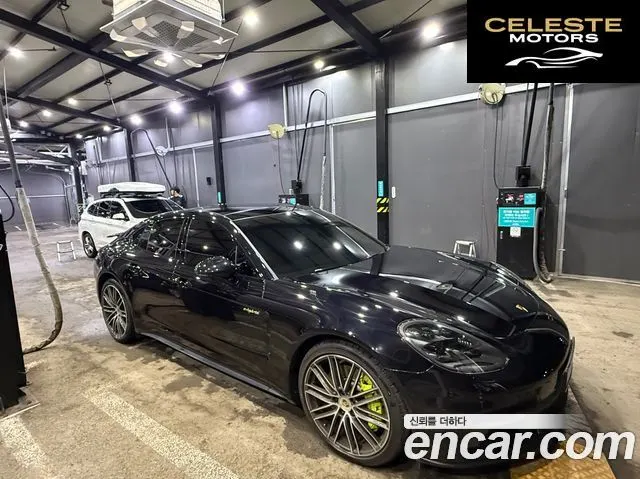 PORSCHE Panamera (971) 2.9 AWD E-High 2018 — photo 13 sur 17