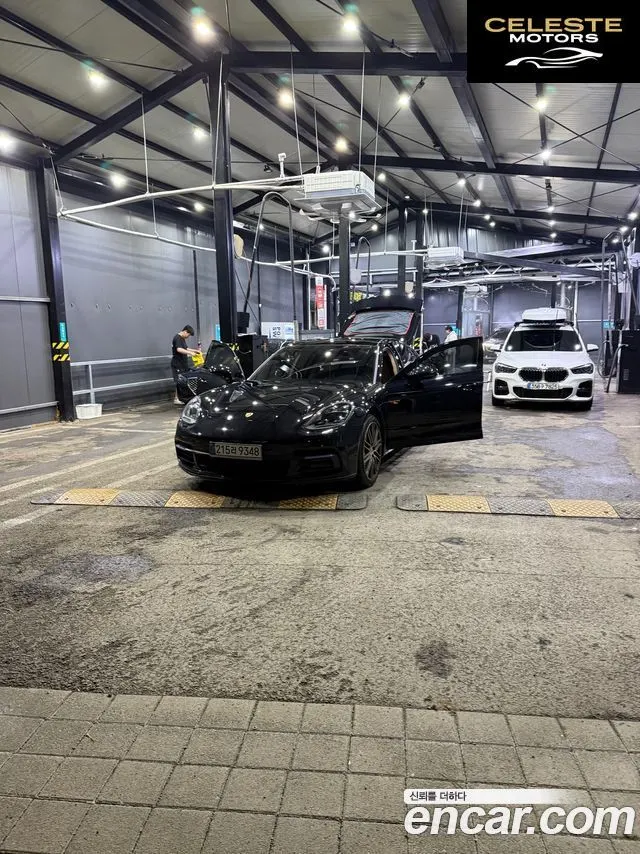 PORSCHE Panamera (971) 2.9 AWD E-High 2018 — photo 17 sur 17