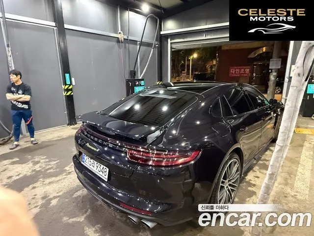 PORSCHE Panamera (971) 2.9 AWD E-High 2018 — photo 3 sur 17