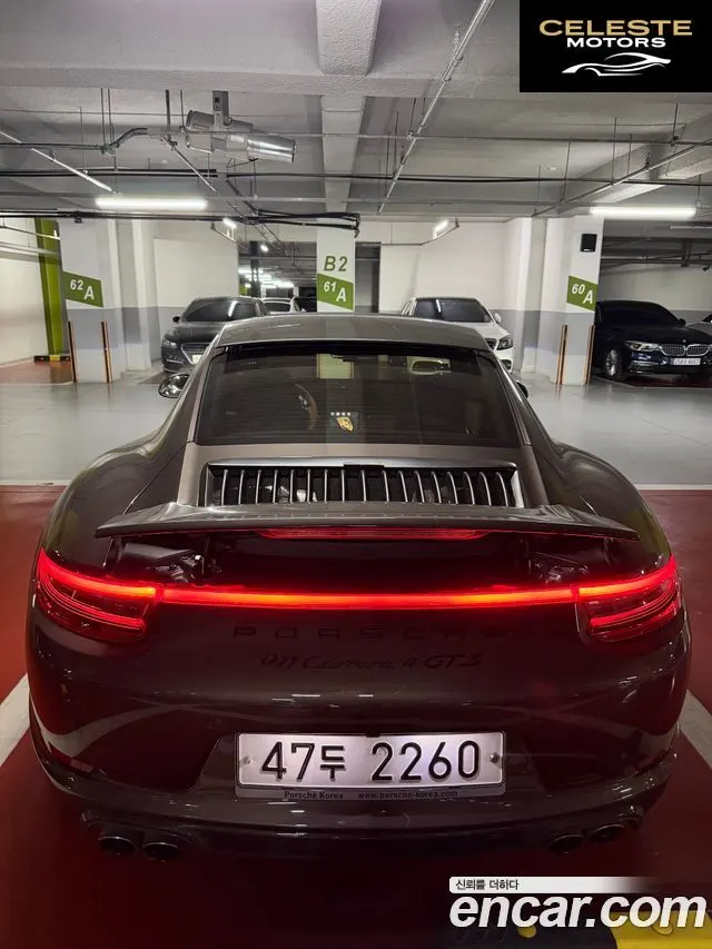 PORSCHE 911 Carrera 4 2013 — photo 4 sur 17
