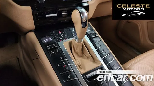 PORSCHE Macan 3.6 Turbo 2015 — photo 9 sur 20