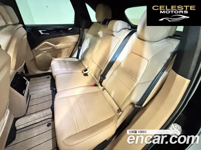 PORSCHE Cayenne (PO536) 3.0 2021 — photo 9 sur 26