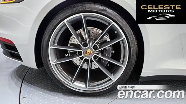 PORSCHE 911 (992) Carrera 4 Cabriolet 2021 — photo 19 sur 20