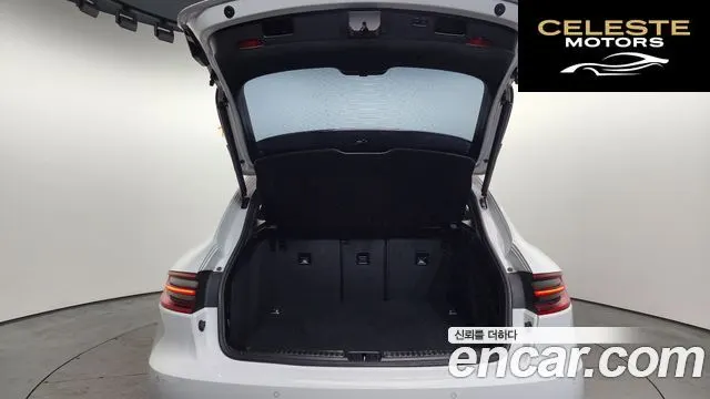 PORSCHE Macan 3.6 Turbo 2017 — photo 20 sur 20
