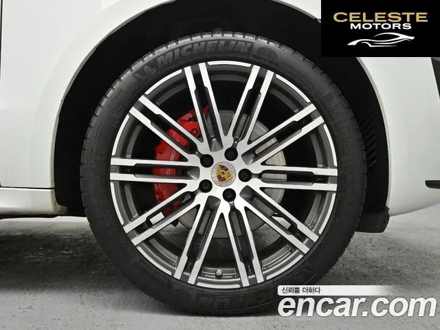 PORSCHE Macan 3.6 Turbo 2015 — photo 6 sur 26