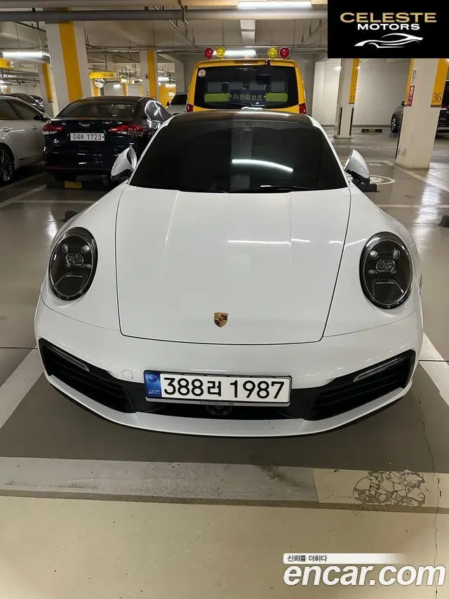 PORSCHE 911 (992) Carrera 2021 — photo 4 sur 5