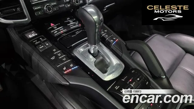 PORSCHE Cayenne 4.2 S 2014 — photo 9 sur 20