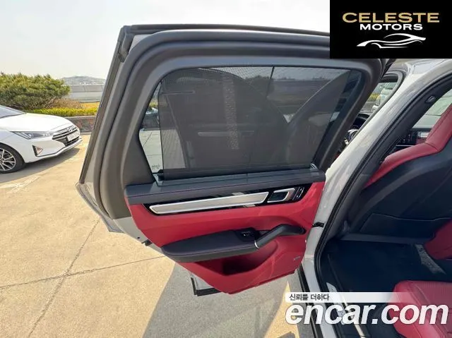 PORSCHE Cayenne (PO536) 3.0 Edition 2023 — photo 18 sur 20