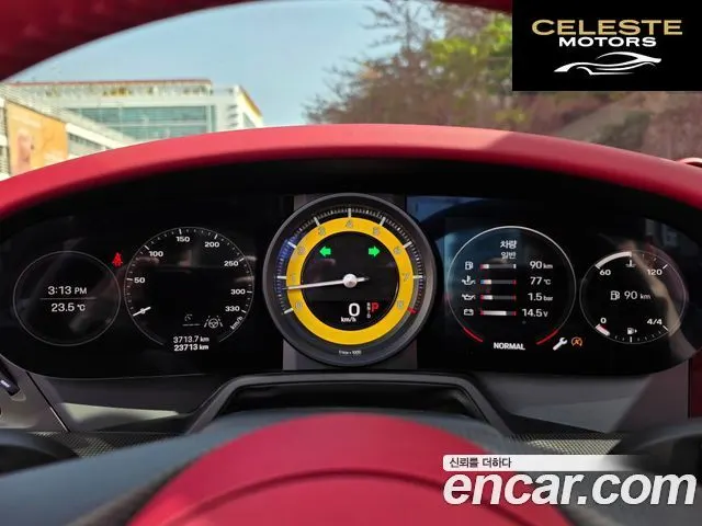 PORSCHE 911 (992) Carrera 4 Cabriolet 2021 — photo 8 sur 26
