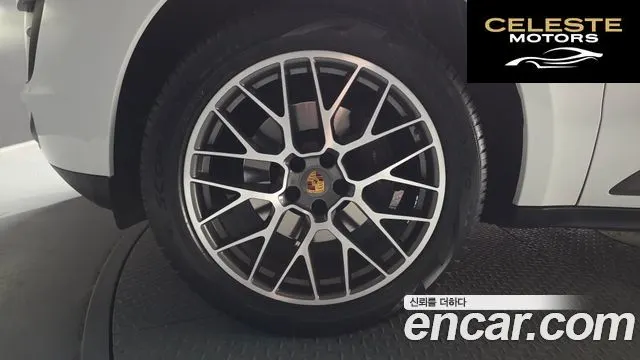 PORSCHE Macan 2.0 2018 — photo 5 sur 26
