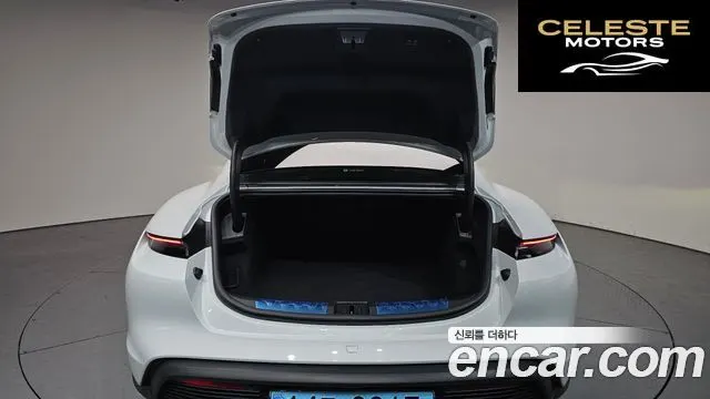 PORSCHE Taycan Turbo 2021 — photo 19 sur 20