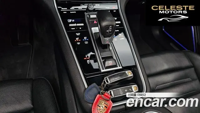 PORSCHE Panamera (971) 3.0 AWD 2018 — photo 11 sur 35