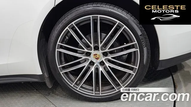 PORSCHE Panamera (971) 3.0 AWD 2018 — photo 6 sur 35