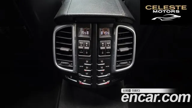 PORSCHE Cayenne 4.2 S 2014 — photo 18 sur 20