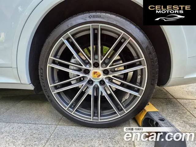 PORSCHE Cayenne (PO536) 3.0 E-High 2020 — photo 19 sur 26