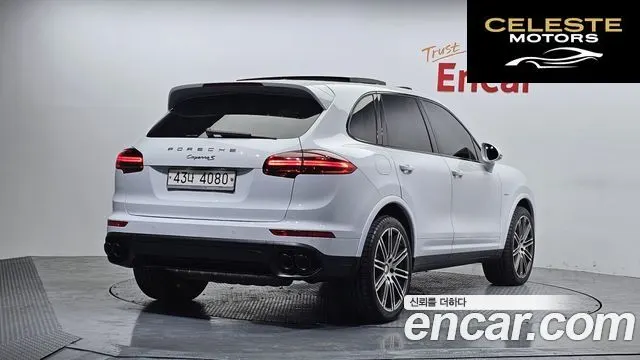PORSCHE Cayenne 3.0 Edition 2017 — photo 2 sur 34
