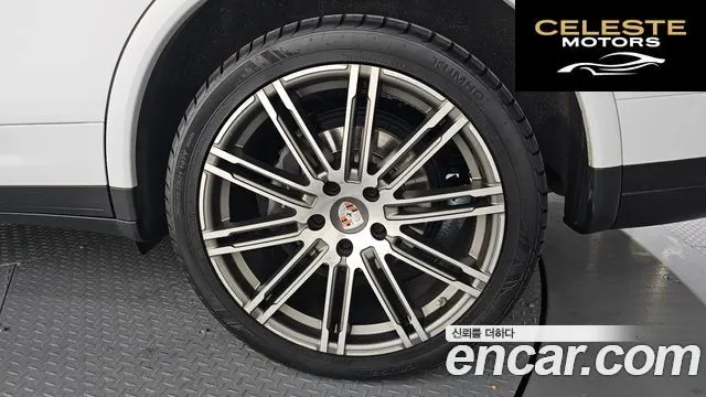 PORSCHE Cayenne 3.0 Edition 2017 — photo 7 sur 34