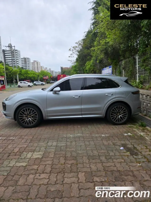 PORSCHE Cayenne (PO536) 3.0 2022 — photo 2 sur 7