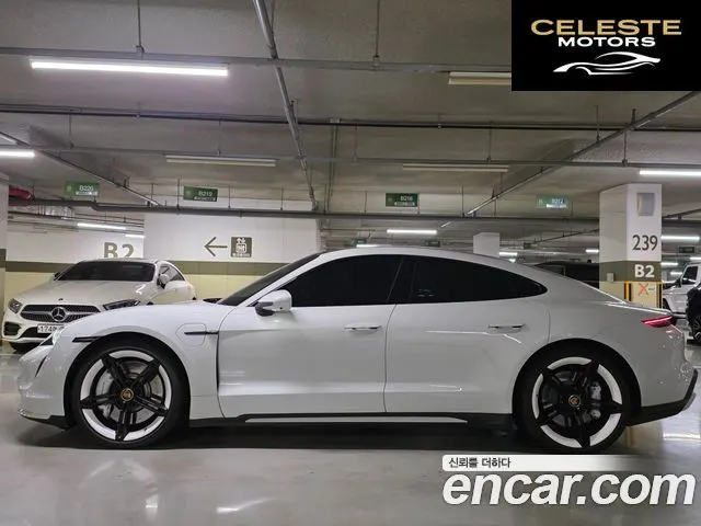 PORSCHE Taycan Turbo 2022 — photo 16 sur 26