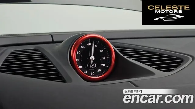 PORSCHE Macan EV 4 2025 — photo 17 sur 20