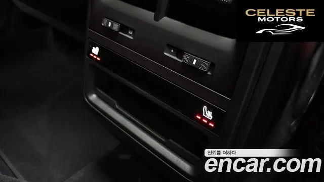 PORSCHE Macan EV 4 2025 — photo 18 sur 20