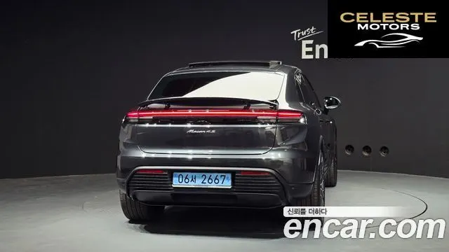 PORSCHE Macan EV 4S 2025 — photo 4 sur 32