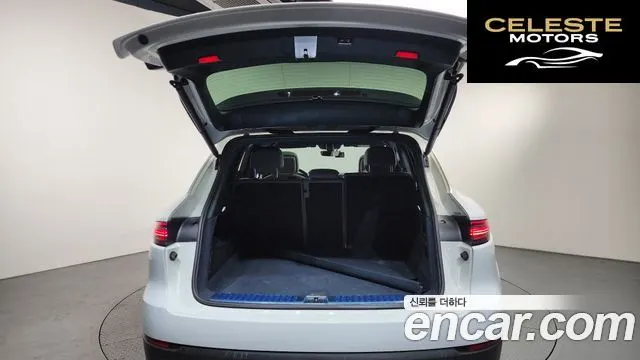 PORSCHE Cayenne (PO536) 3.0 2021 — photo 25 sur 34