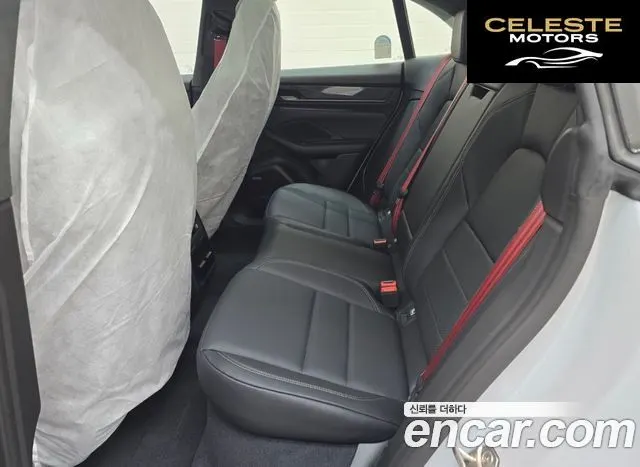 PORSCHE Macan EV Turbo 2025 — photo 6 sur 8