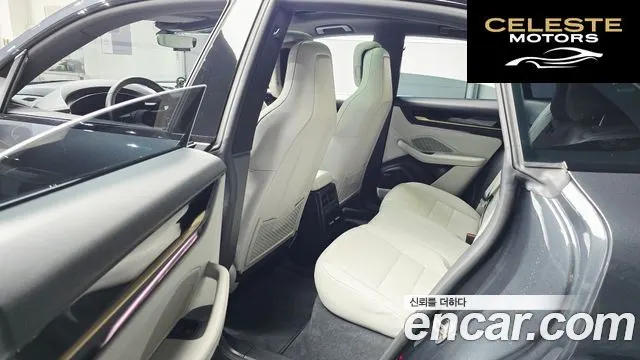 PORSCHE Macan EV 4S 2025 — photo 17 sur 32