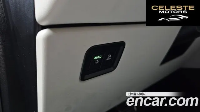 PORSCHE Macan EV 4S 2025 — photo 32 sur 32