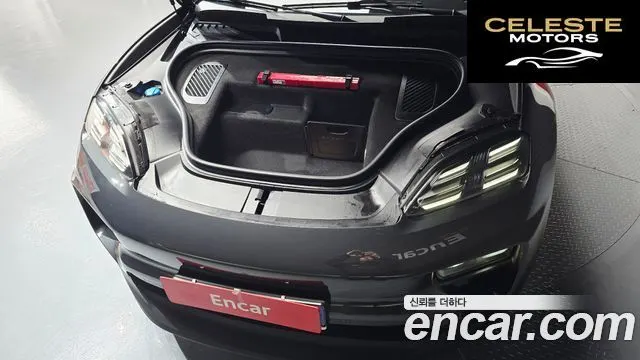 PORSCHE Macan EV 4S 2025 — photo 6 sur 32