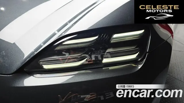 PORSCHE Macan EV 4S 2025 — photo 8 sur 32