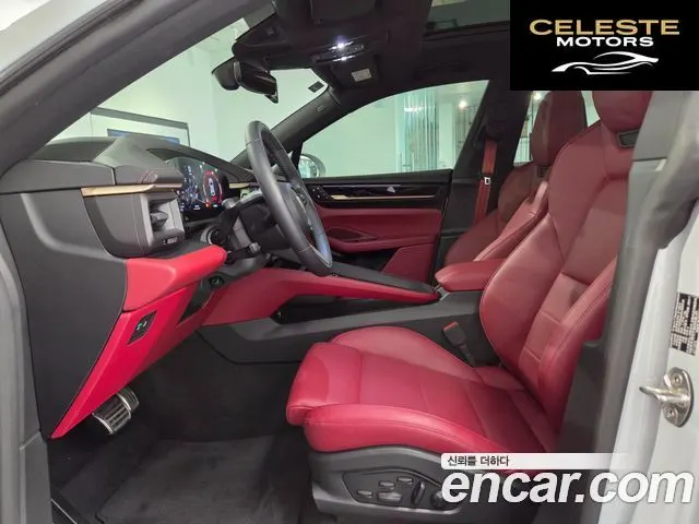 PORSCHE Macan EV 4 2025 — photo 16 sur 18