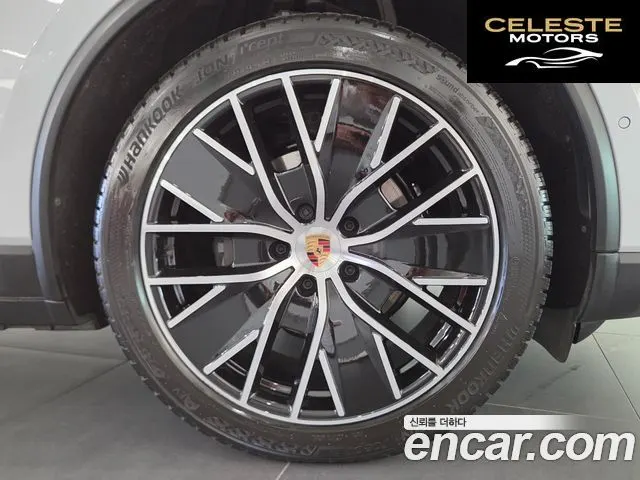 PORSCHE Macan EV 4 2025 — photo 5 sur 18