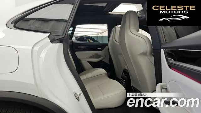 PORSCHE Macan EV 4S 2025 — photo 18 sur 40