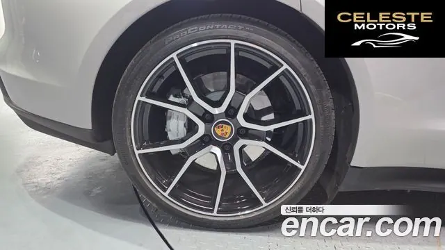 PORSCHE Taycan 4S 2024 — photo 5 sur 39