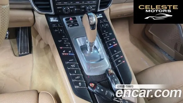 PORSCHE Panamera 4.8 GTS 2016 — photo 9 sur 20