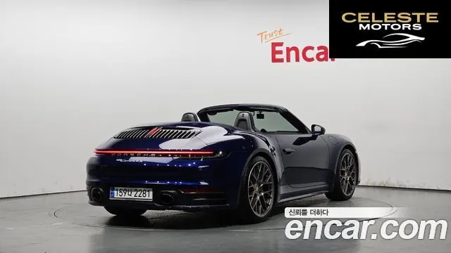 PORSCHE 911 (992) Carrera 4S Cabriolet 2021 — photo 2 sur 37