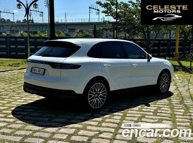 PORSCHE Cayenne (PO536) 3.0 2021 — photo 19 sur 26